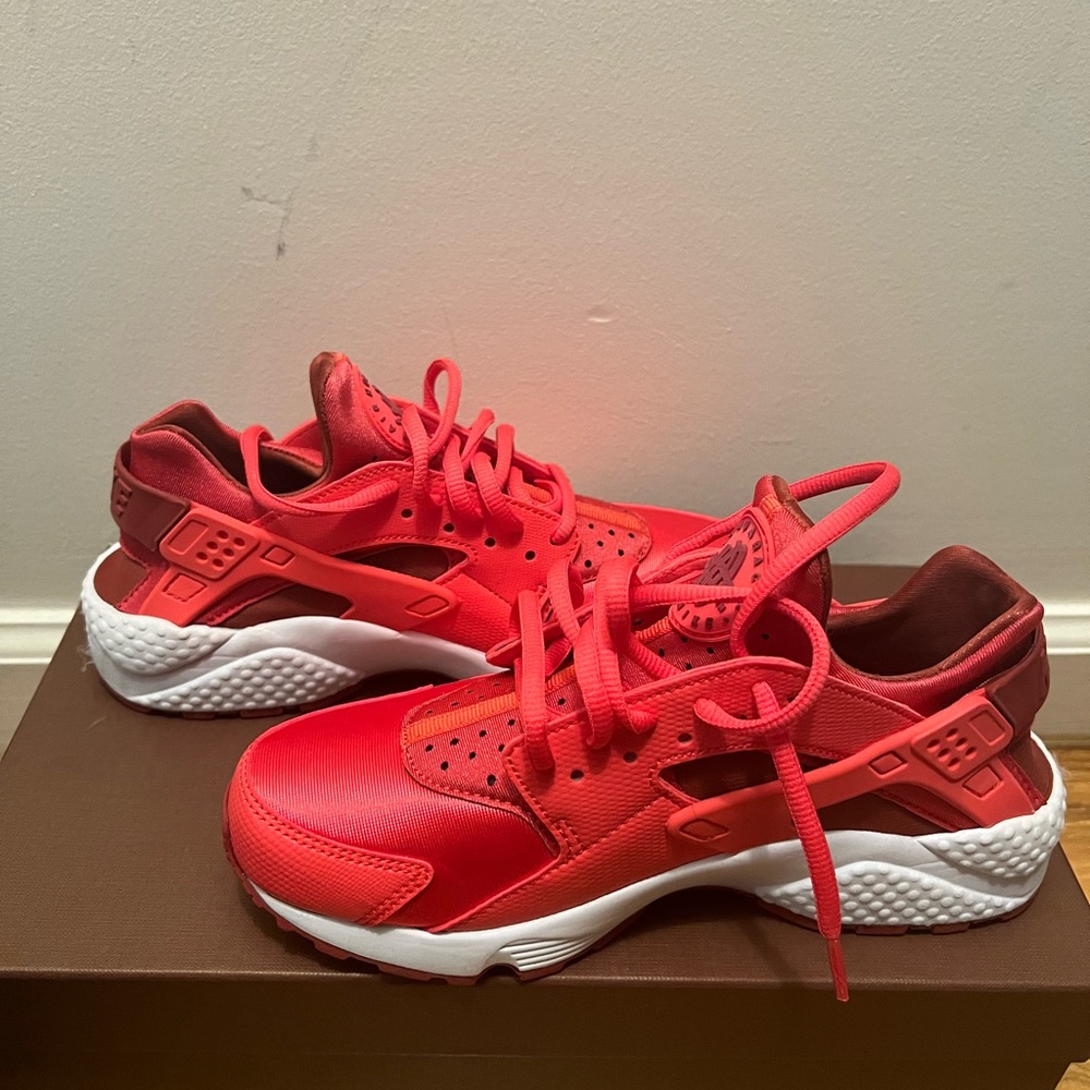 Nike Air Huarache Rush Orange Size 6